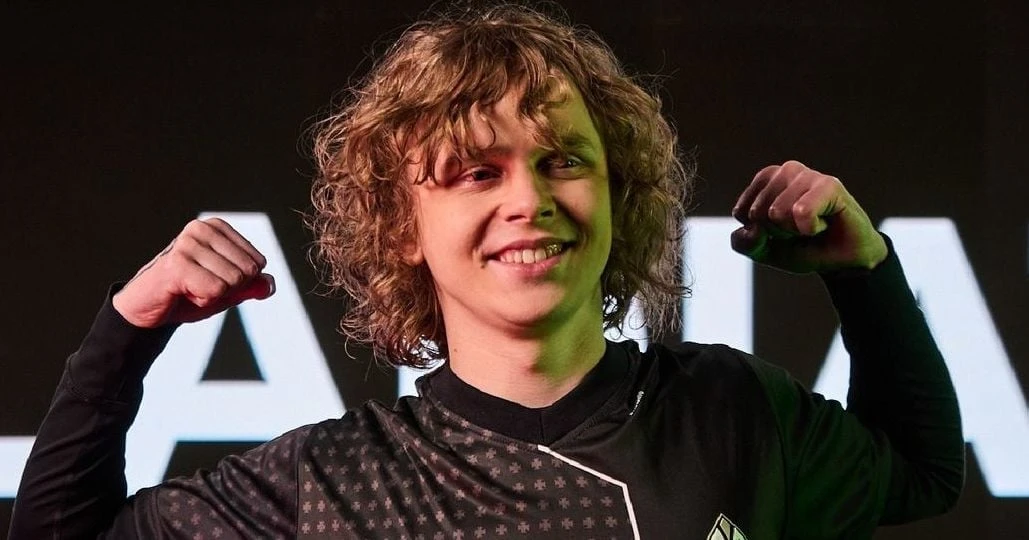 Nix reveló detalles sobre la patada de Dyrachyo de Gaimin Gladiators