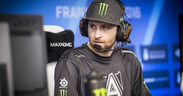 The International 2013 champion announces return to the pro scene